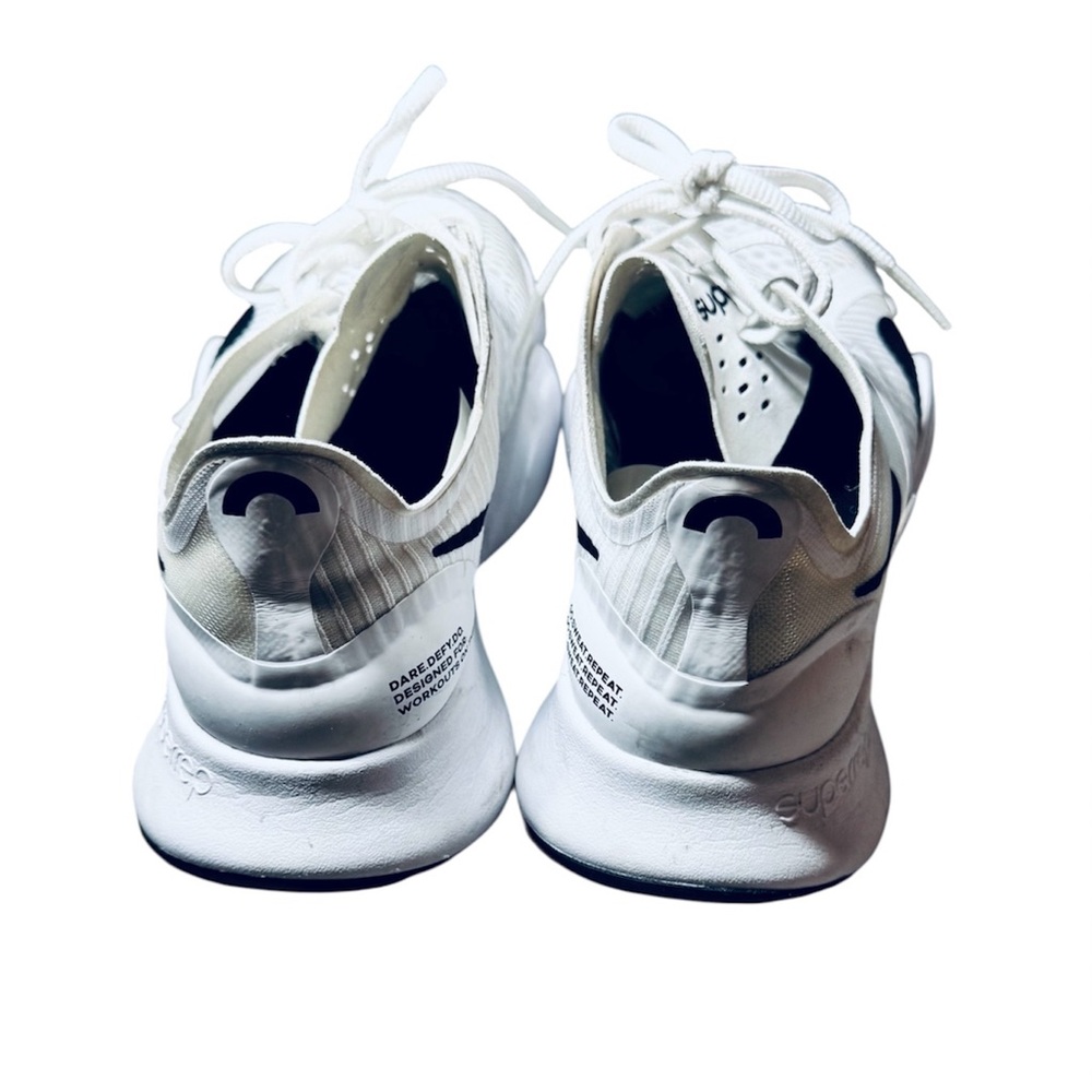 Nike - Picture 4 of 6